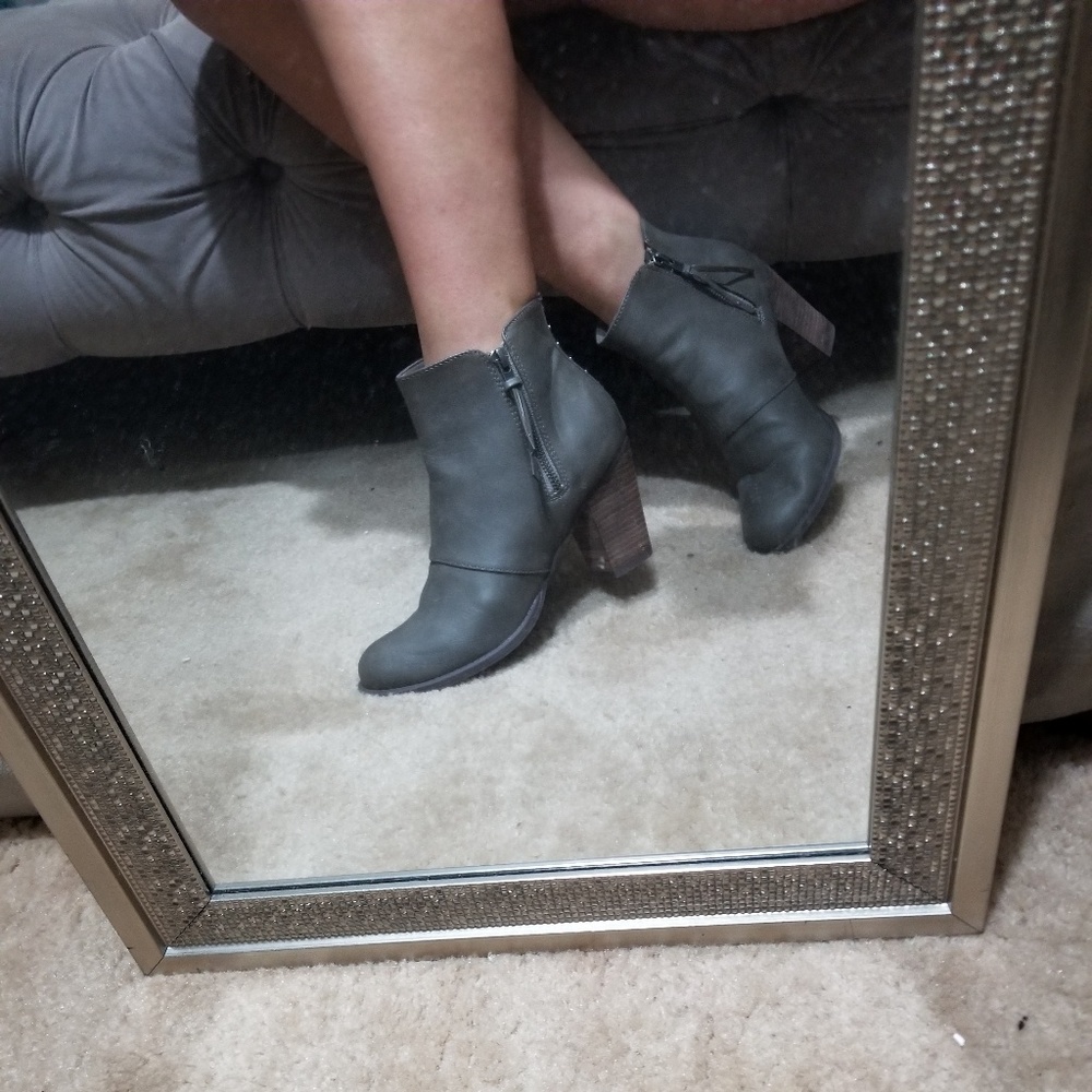 American Eagle Outfitters Ankle Boots